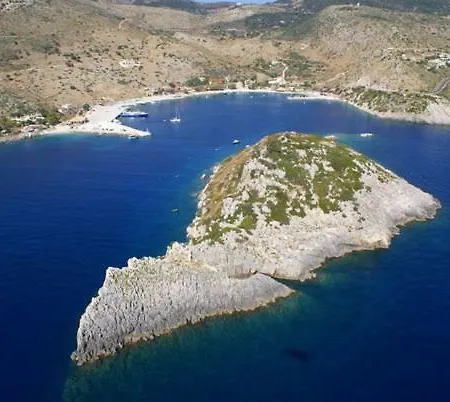 Shipwreck Дом отдыха